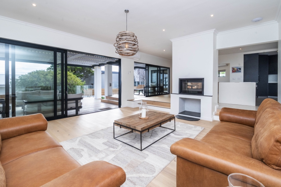 4 Bedroom Property for Sale in Camps Bay Western Cape